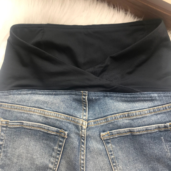 Isabel Bermuda Distressed Maternity Shorts NWT - Picture 5 of 8